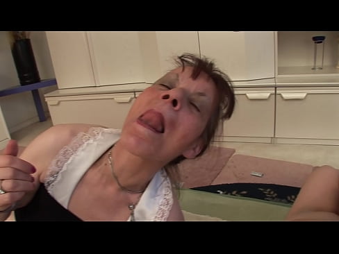 ❤️ To bedstemødre og en bedstefar har en trekant ❤ Sex video at da.hentai-ita.ru