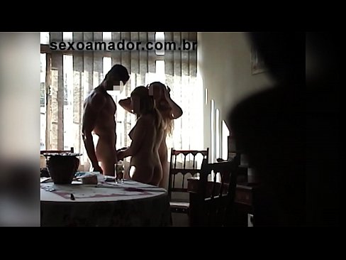 ❤️ Sexveninder inviterer en kæmpe mand og en trekant med ham ❤ Sex video at da.hentai-ita.ru